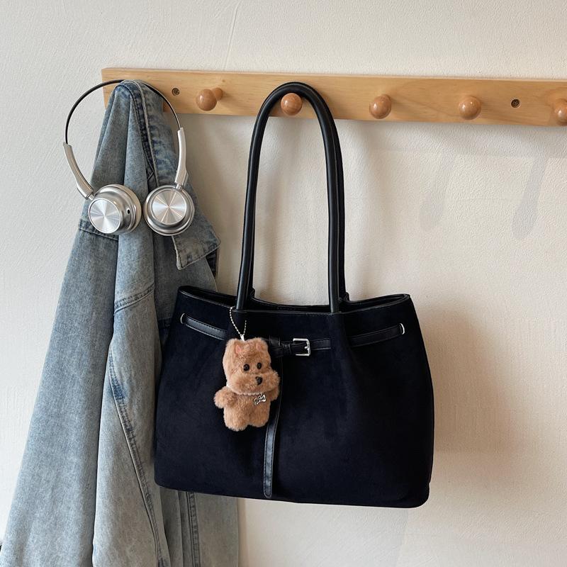 Ретро сумка женская большой вместимости 2025 новая осенне-зимняя универсальная на плечо подмышку повседневная рабочая сумка-тоут для поездок