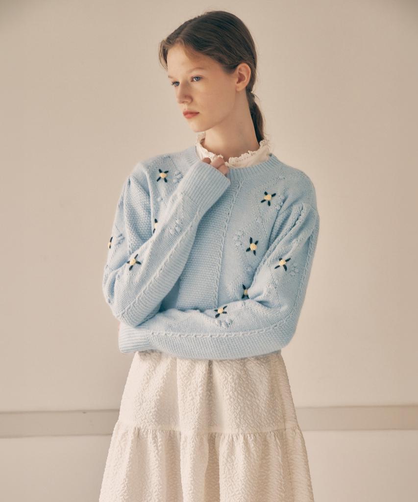 ROLAROLA Hand Flower Embroidery Knit Sky