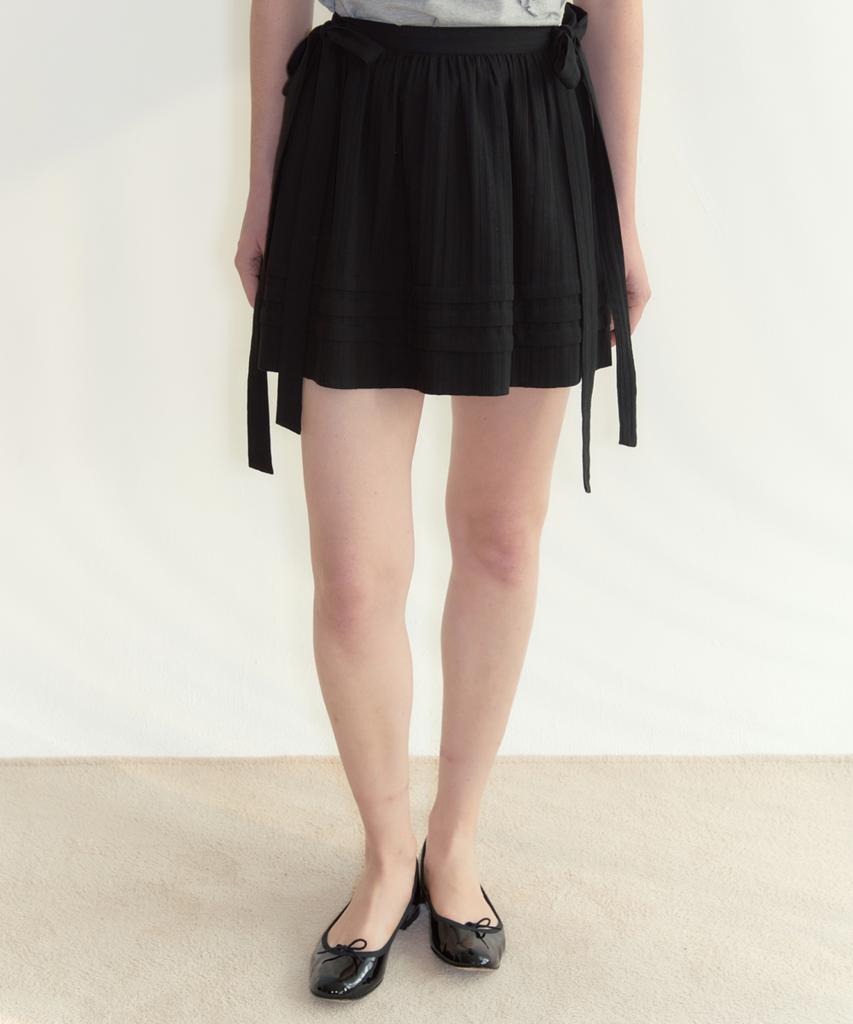 Sinun Ribbon Mini Skirt (Black)