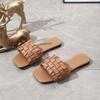 2024 Новые плетеные мягкие уличные тапочки для женщин с квадратным носком плоские сандалии женские большие размеры летние пляжные шлепанцы женские