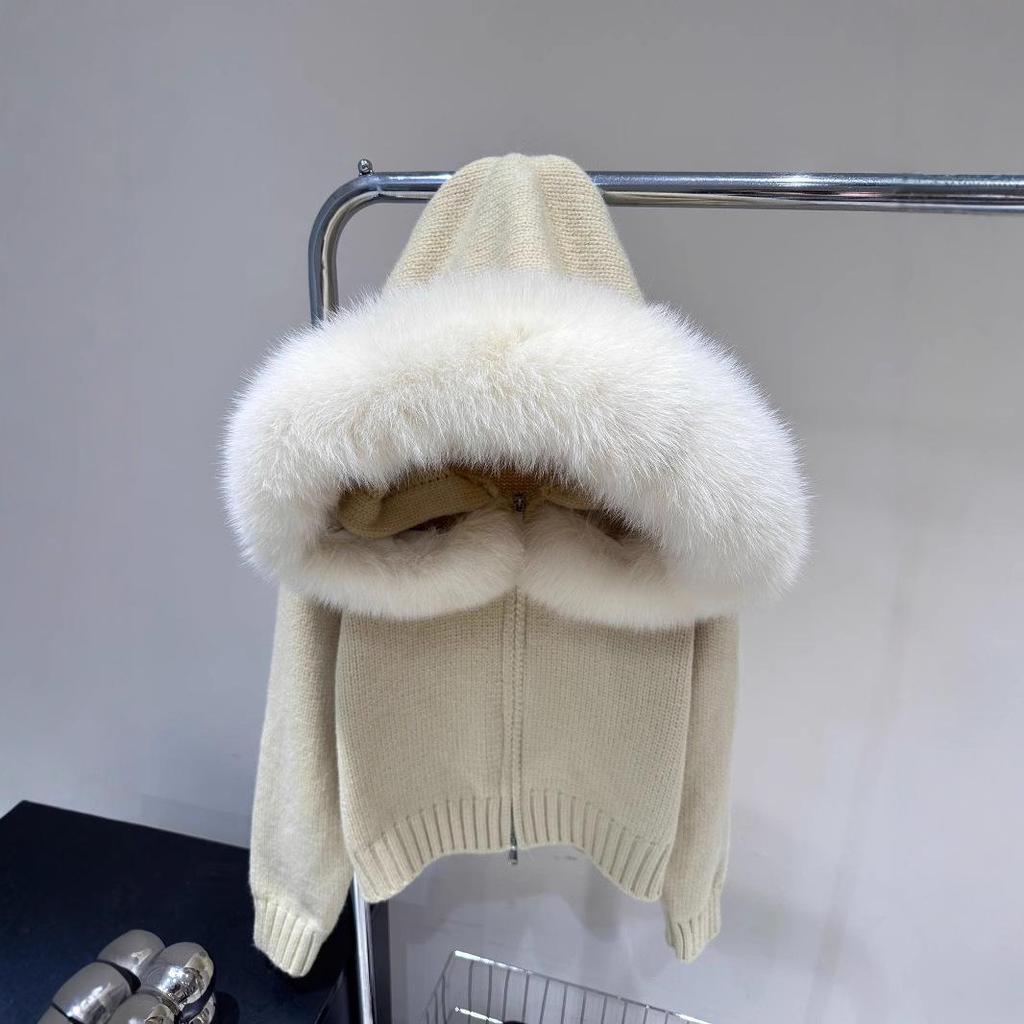 2024 Autumn/Winter Thick Knit Sweater with Real Fox Fur Collar