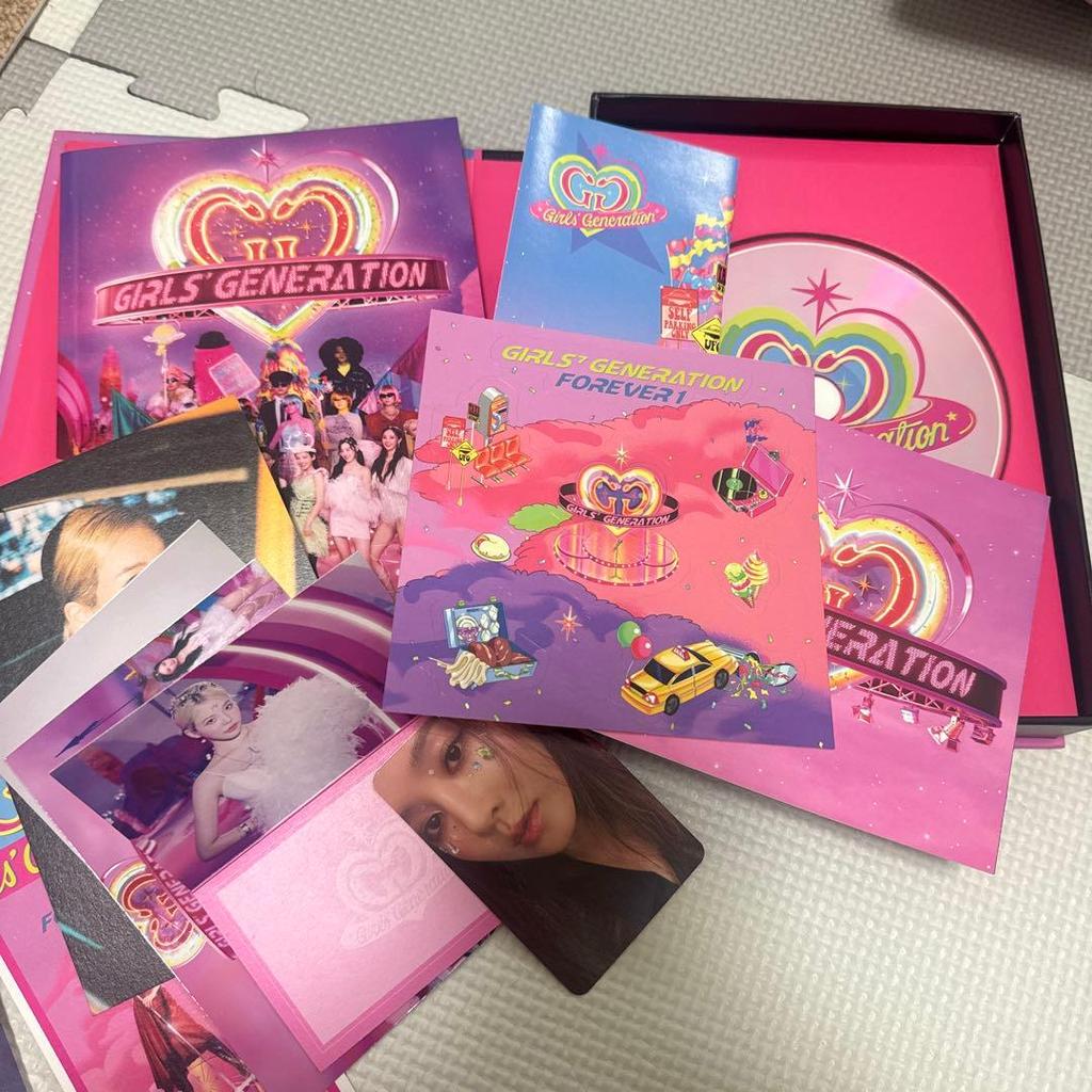 [USED] Girls' Generation Forever 1 CD Trading Card Poster
