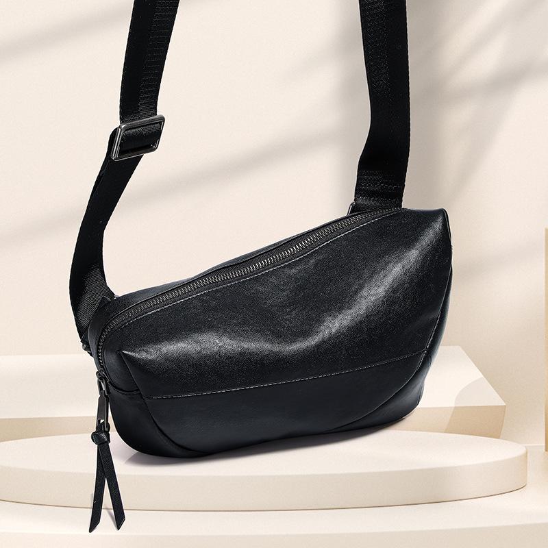 Men's Crossbody Bag Made of Cowhide Single-shoulder Crossbody Bag High-end and Portable Chest Bag