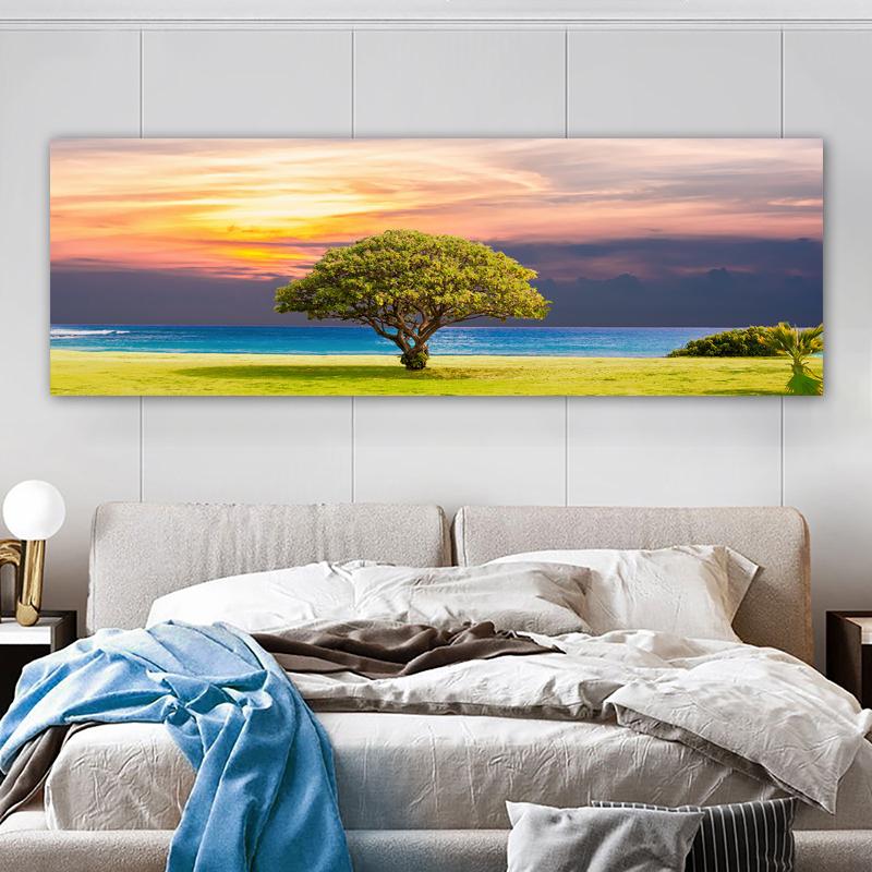 Современная панорамная картина на холсте с изображением цветочного поля на закате в ярких зеленых и красных тонах