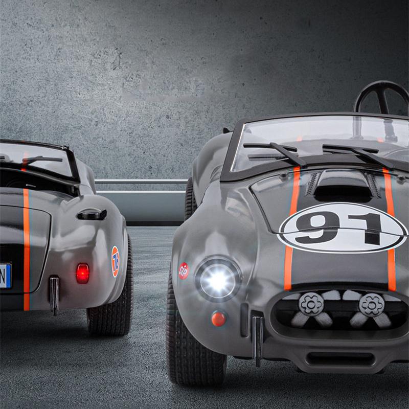 1:22 Shelby Cobra 427 S/C Сплав Спортивный Автомобиль Модель Литьевой Металл Игрушка Классический Ретро Гоночный Автомобиль Автомобили Модель Звук Свет Подарок для Детей