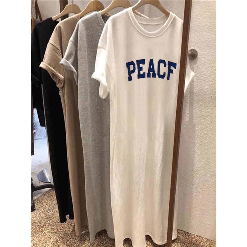 Medium and long knee-printed short-sleeved dress women's summer 2026 new lazy wind loose letter split-ended t-shirt skirt