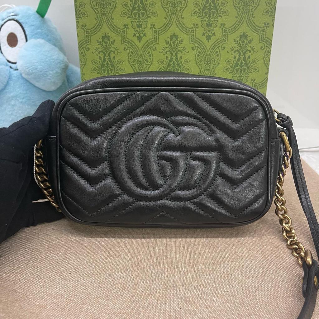 [Б/У] Мини-сумка Gucci GG Marmont Matelassé 'Nero' - Очень хорошее состояние #1F0BGU7