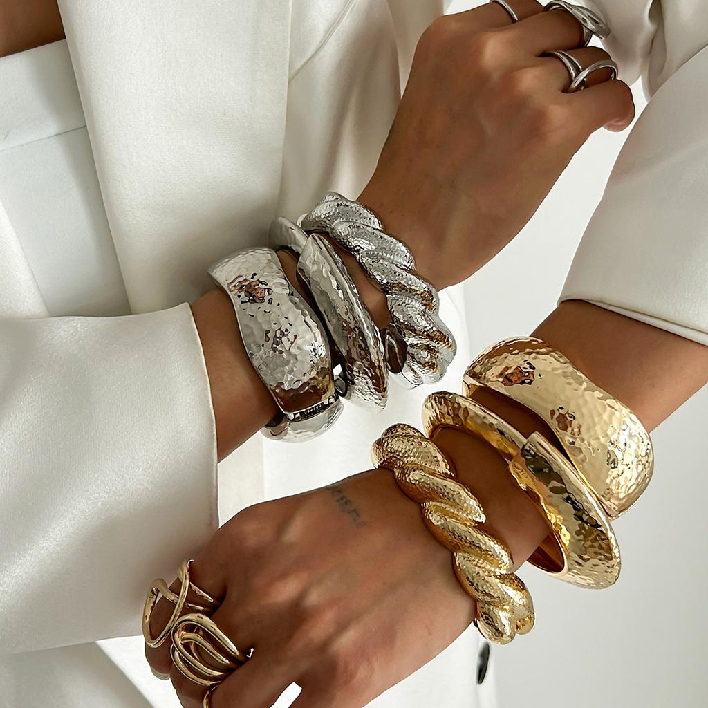 Personalised Exaggerated Wide Side Glossy Hammer Grain Bracelet Irregular Alloy Bracelet Set Fashion Commuter Senior Sense Ladies Jewellery