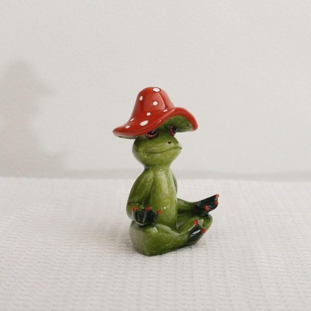 Handmade Yoga Frog Figurine Cartoon Mushroom Frog Statue Aesthetic Meditation Statue Garden Decor