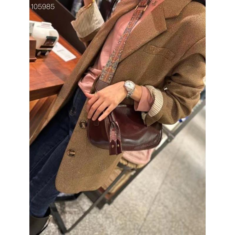 Popular Bags Women's Large Capacity First Layer Soft Leather Feeling Small Bag Broadband Crossbody Bag Niche Retro Pillow Bag