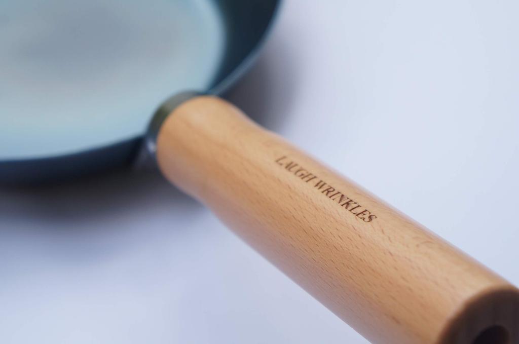 Iron Frying Pan That Grows the More You Use Plain Wood Made In IH No Seasoning Camping It, 26cm, Handle, Japan, Compatible, Lightweight, Required,