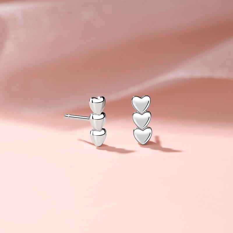 Love Stud Earrings Women's Fashion Simple Temperament Heart-to-heart Earrings Niche Design Earrings