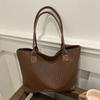 Trendy Shoulder Tote Bag For Women With Unique Design And Versatile Colors Ideal For Commuting