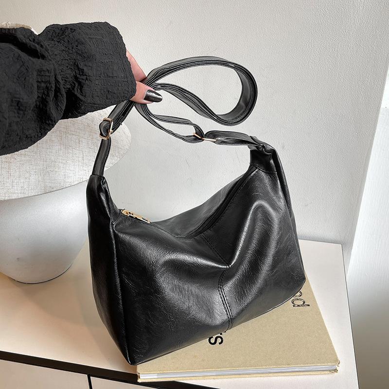 Большая вместительная женская сумка, новая корейская версия мягкой сумки-тоута, модная универсальная простая сумка через плечо большой вместимости