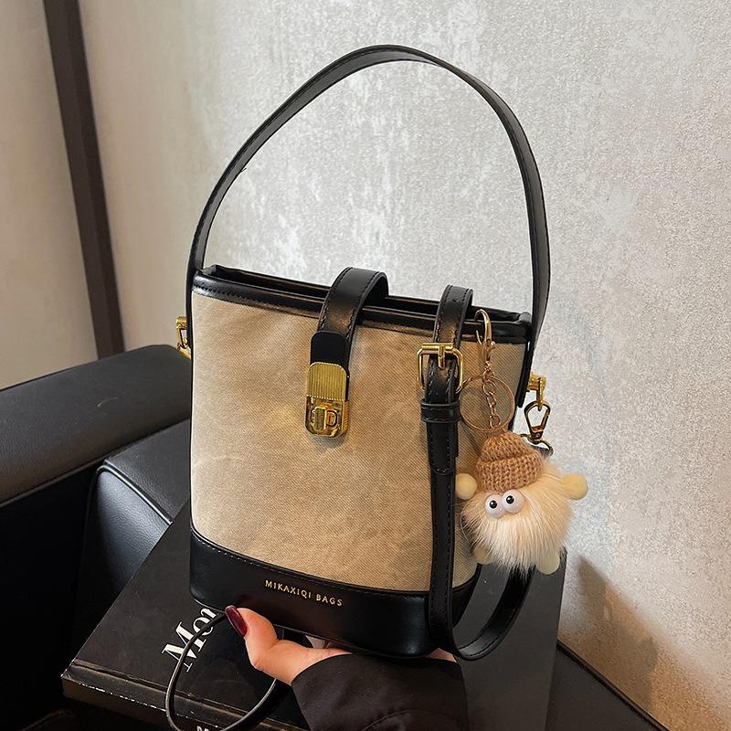 Popular Small Bags Women's Autumn Versatile New Fashion Shoulder Messenger Bag Portable Bucket Bag