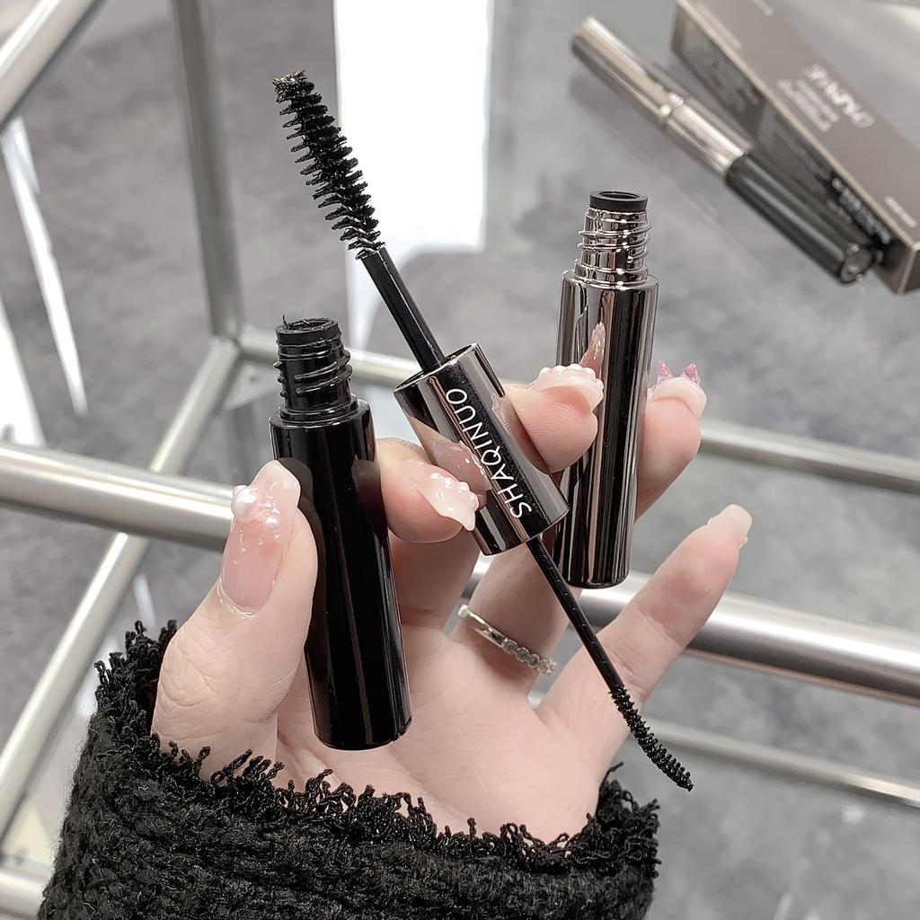 Водостойкая тушь для ресниц Flawless All-Day Lashes Intense Black с двумя головками