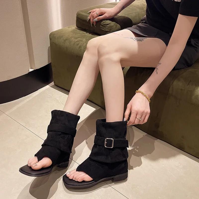 2024 Новые замшевые плиссированные классные сапоги с елочкой на носке, ковбойские сапоги в стиле вестерн, пикантные женские брюки, длинные сапоги, сандалии для женщин