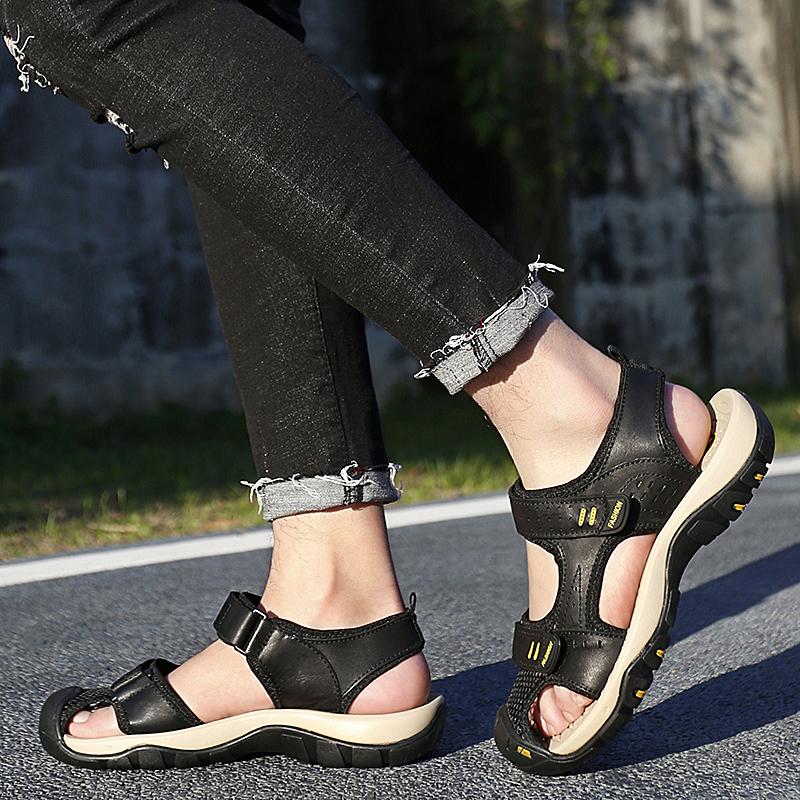 2024 Новые классические кожаные мужские туфли, летние новые мужские сандалии большого размера, мужские модные пляжные сандалии, повседневная мужская обувь для отдыха на природе
