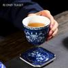 Сине-белая фарфоровая чайная чашка Ручная роспись Керамическая пиала для чая Китайская ручная работа Чайная чашка Аксессуары для чайного набора Дорожная чашка Master