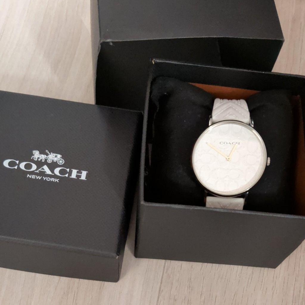 Подержанные часы COACH Coach Женские Белые с Signature В комплекте коробка