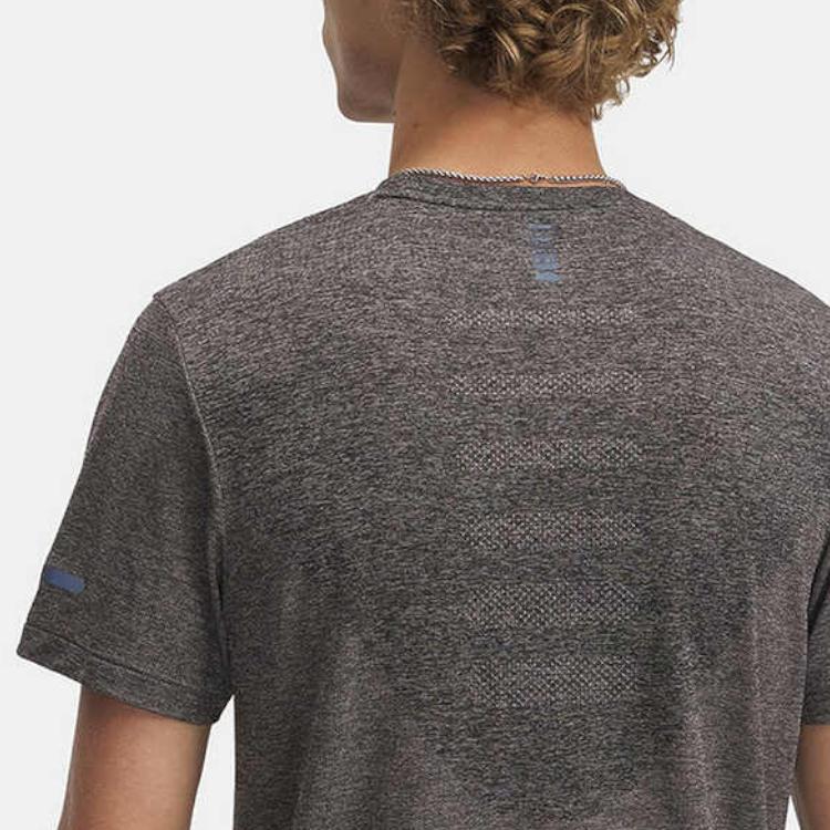 Under Armour Бесшовная футболка-пуловер с удобным круглым вырезом и короткими рукавами, мужские топы, серый 1375692-009