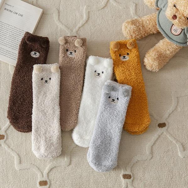 Носки из кораллового флиса для женщин на зиму Утепленные плюшевые теплые носки для сна Милые мультяшные напольные носки и длинные чулки