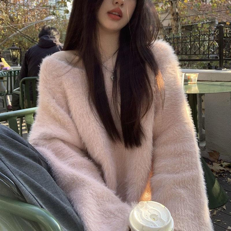 Женский осенний пуловер с V-образным вырезом и открытыми плечами – Нежный, свободный, белый вязаный топ с длинными рукавами