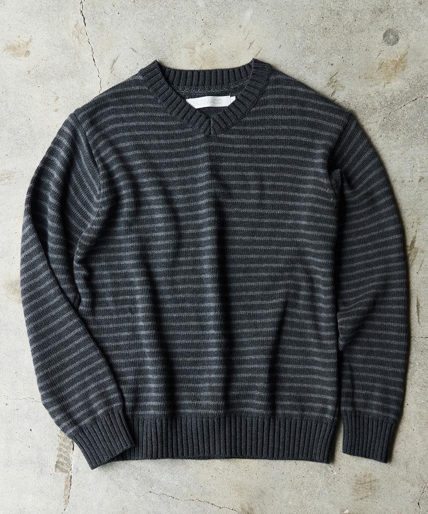 Свитер в полоску с V-образным вырезом SLOWACID, вязаный [Угольный]