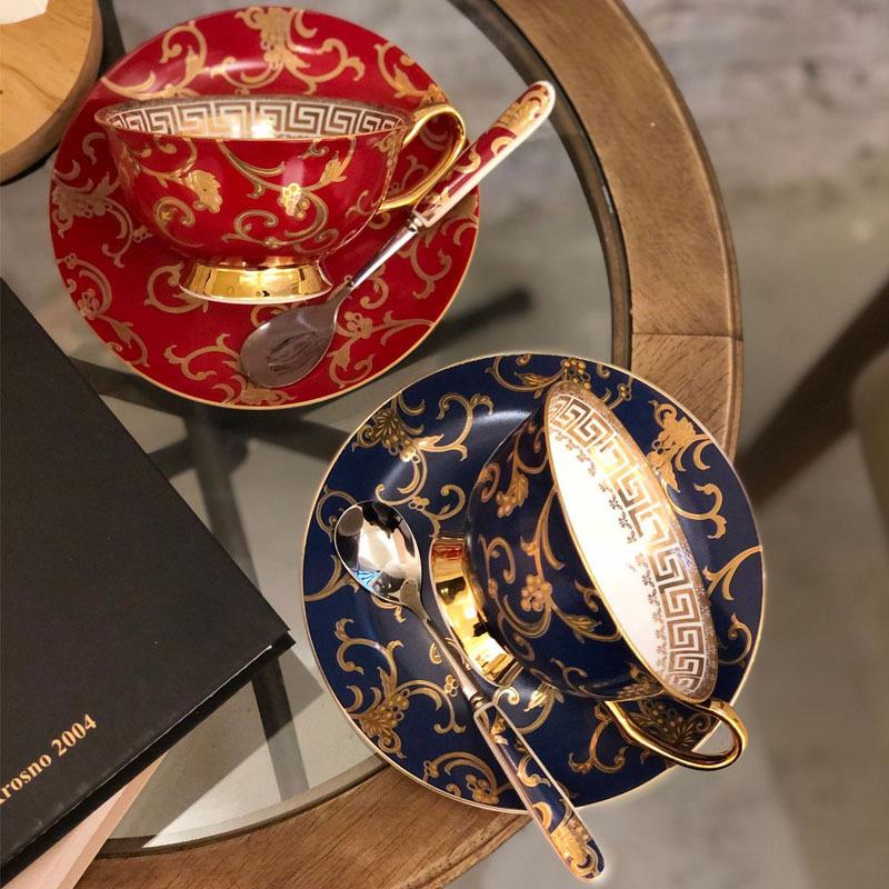 1 комплект, винтажный набор чайных чашек из костяного фарфора, изысканная керамическая кофейная чашка с цветочным узором и золотой отделкой, декор для столовой и стола
