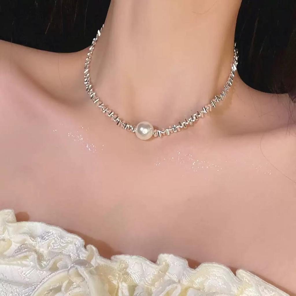 Pearl necklace women's high-end collarbone chain new light luxury niche broken silver neck chain decoration