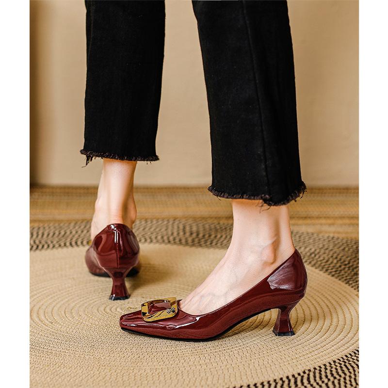 Французские туфли женские новинка весна-осень 2025 года легкие туфли на высоком каблуке квадратной формы лакированные красные туфли на высоком каблуке женские туфли-шпильки