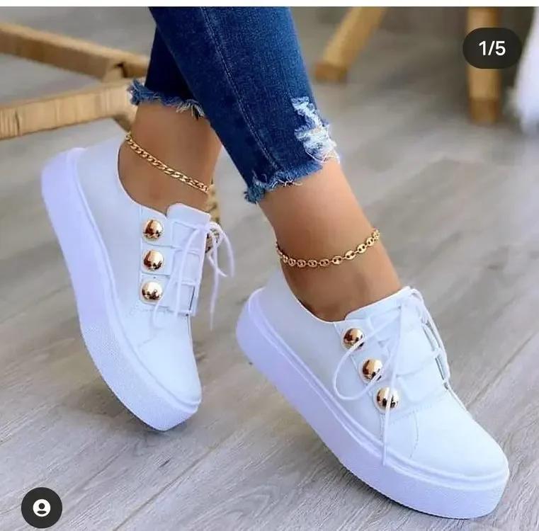 Fashion Women Flat 2025 New Fashion High Quality Casual Shoes Comfortable Outdoor Sports Platform Plus Size Round Head Shoes