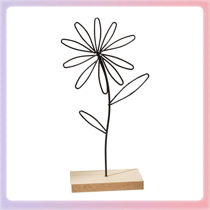 Industrial Wrought Iron Floral Ornament for Home, Desktop, or Wine Cabinet Decoration