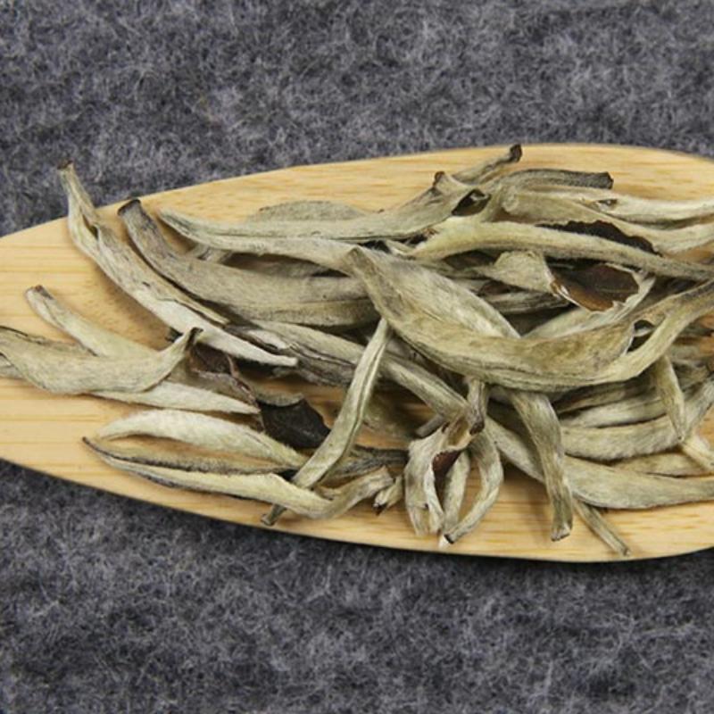 Белый чай Байхао с серебряной иглой особого сорта Чай Бай Хао Инь Чжэнь