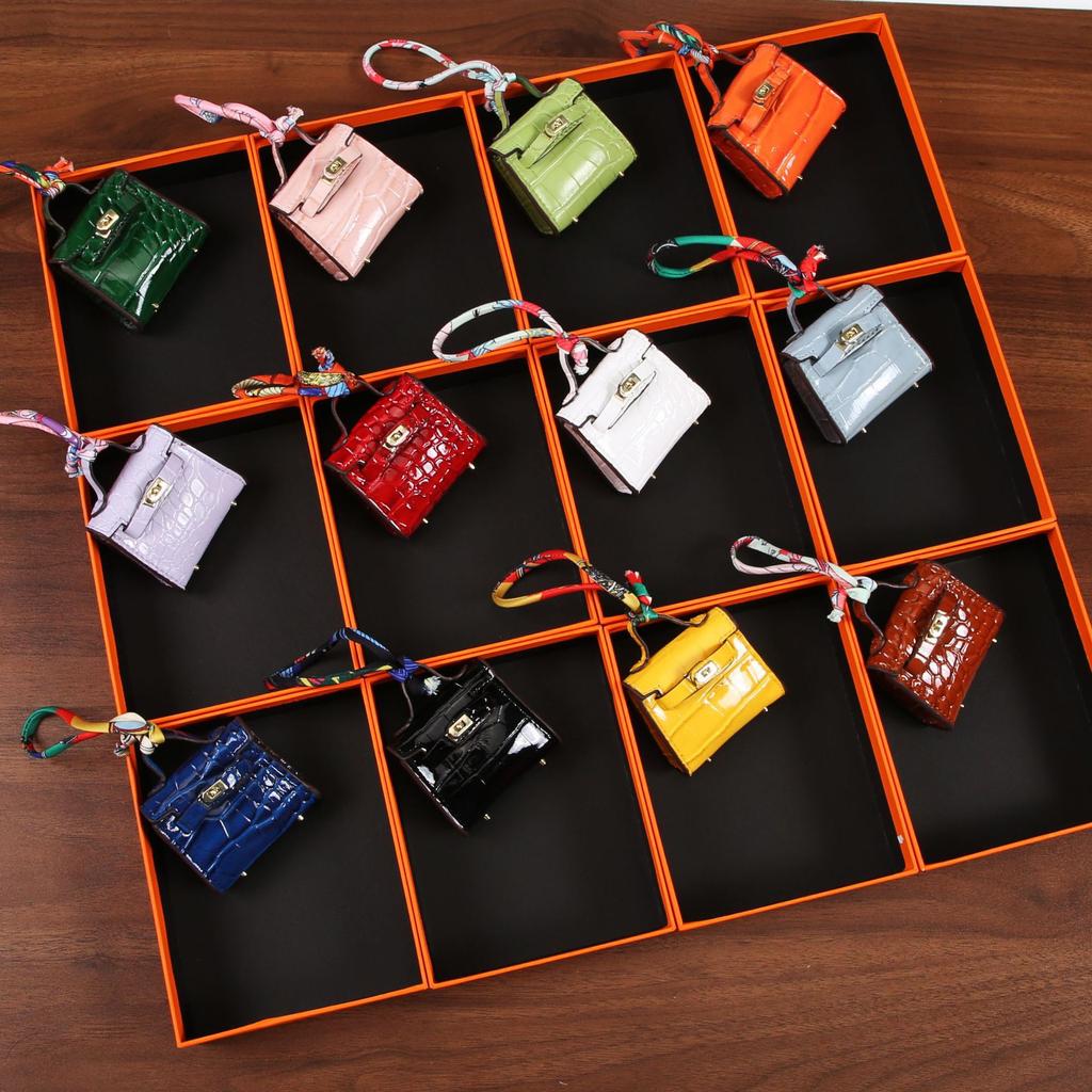 Мини-сумка с крокодиловым узором, изысканная сумка для мелочи, красный конверт, женская сумка, подвесное украшение, высококачественный автомобильный брелок