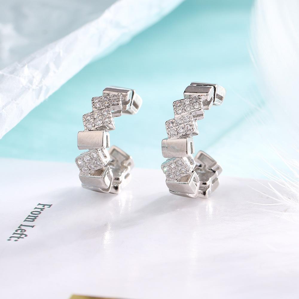 Geometric Zircon Exquisite Ear Clips, Autumn And Spring Fashion Light Luxury, No Ear Holes, Small Square Diamond Earrings, Ear Hanging Wind
