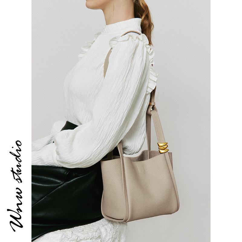 Bucket Bag Genuine Leather Bag Women's New Style Vegetable Basket Soft Women's Bag One-shoulder Hand-held Cowhide Crossbody Bag