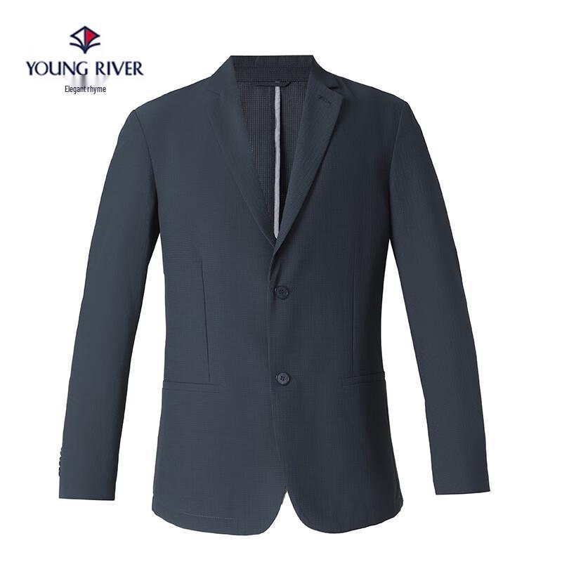 Мужской пиджак в стиле business casual с лацканами