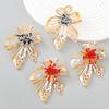 Элегантные ретро серьги с осенними цветами: Дизайн из сплава и акрила
