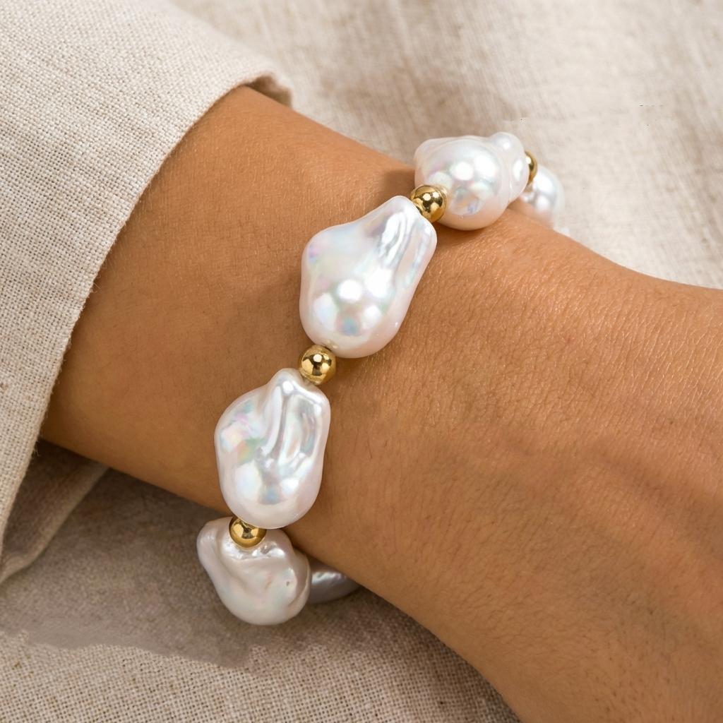 Exaggerated Baroque Imitation Pearl Beaded Bracelet for Women Vintage Gold Plated Opening Cuff Bangle Stackable Bracelet Jewelry