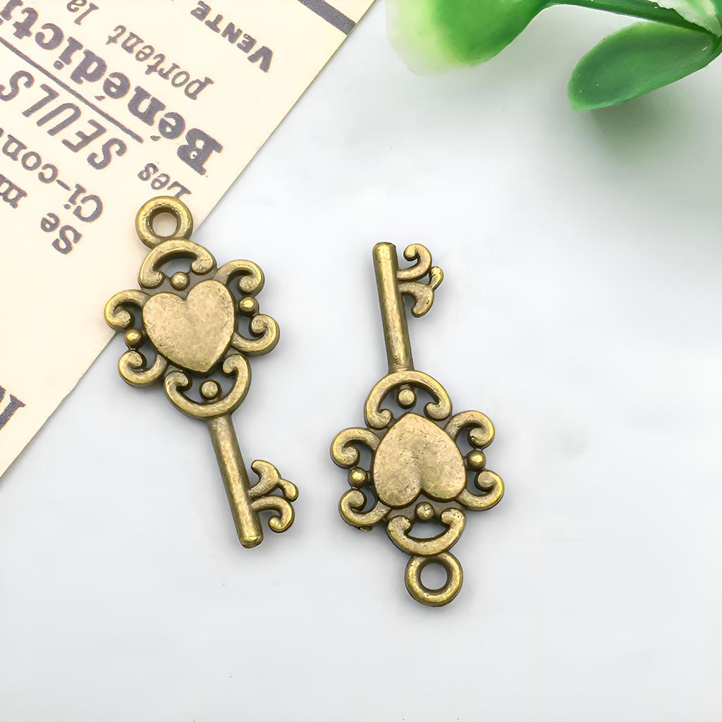 3-Color DIY Alloy Retro Key Jewelry Pendants