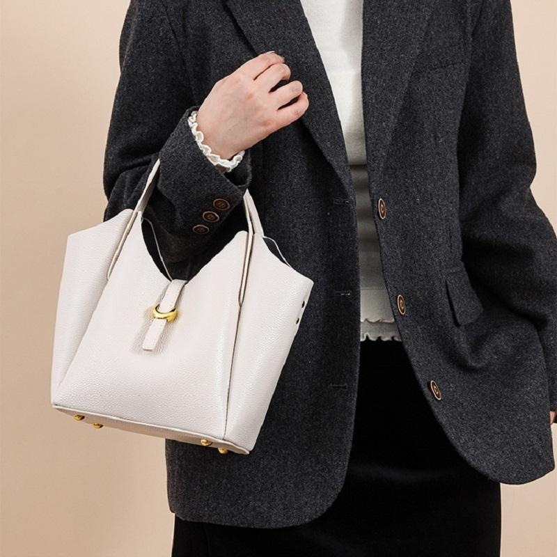 Genuine Leather Women Bucket Tote Bag Versatile Handbag Cowhide Shoulder Bag Large Capacity Commuter Crossbody bag for women