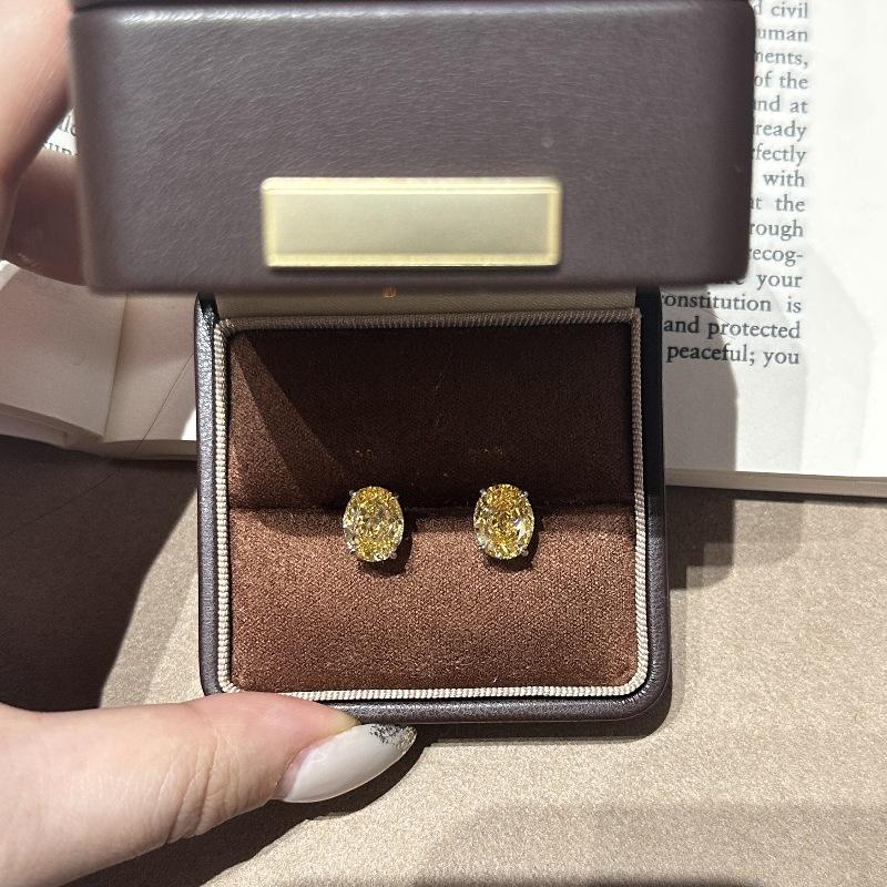 Light Luxury High-End Sense Retro Oval Four-Claw Yellow Diamond Pigeon Egg Stud Earrings Daily Versatile White Exquisite Temperament Earrings
