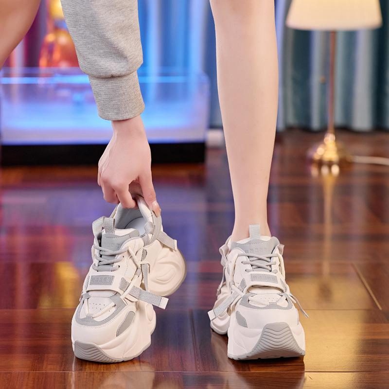 Internet Celebrity Dad Shoes Women's Super Fire 2025 Spring New Thick-soled Mesh Breathable Sports Leisure Inner Height Increase White Shoes