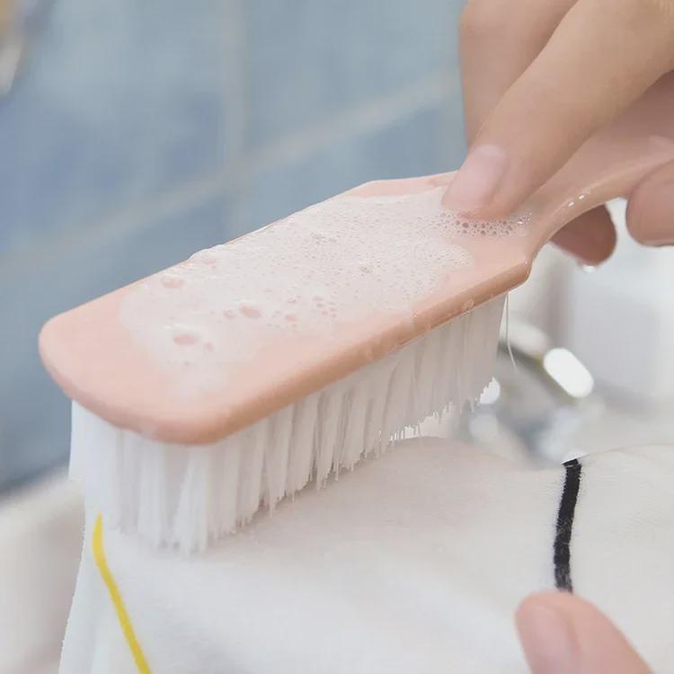 Многофункциональная щетка для чистки обуви и одежды с мягкой щетиной и длинной ручкой