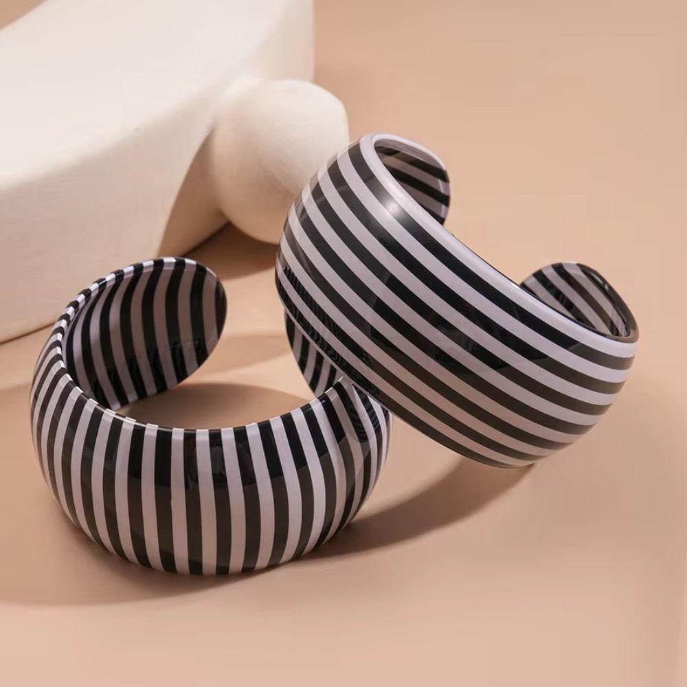 Wide Thick Striped Bracelet Black-and-White Retro Cuff Bangle Women's Jewelry