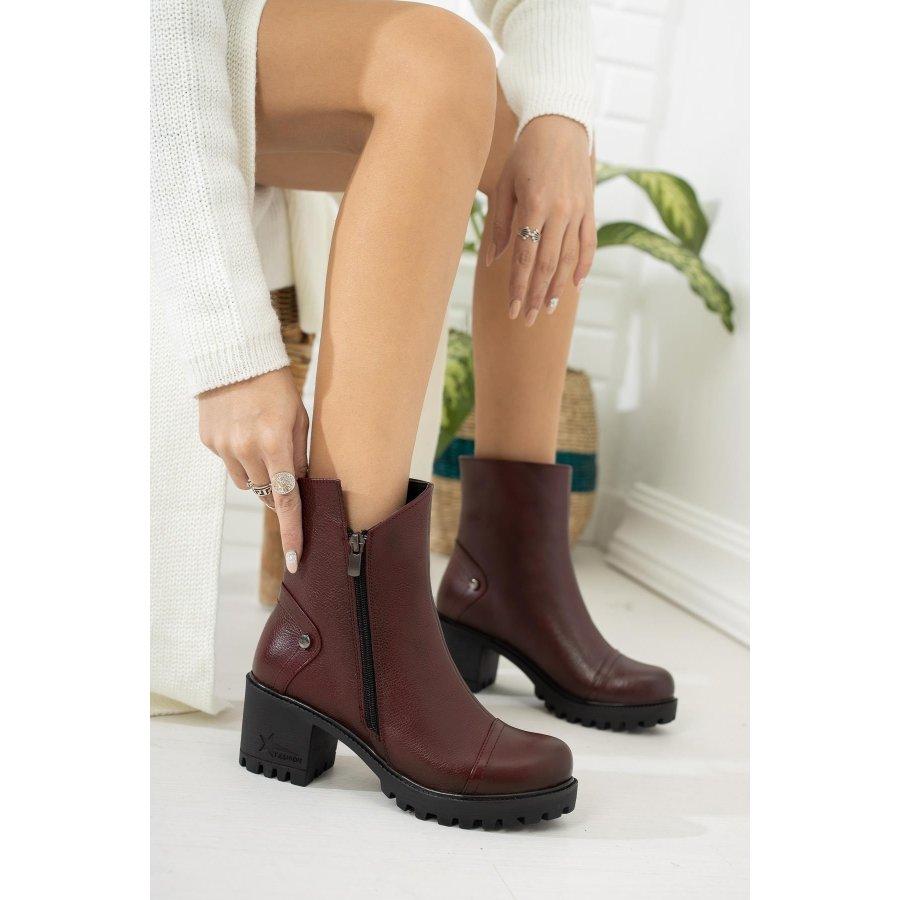 Женские повседневные ботинки из натуральной кожи на каблуке