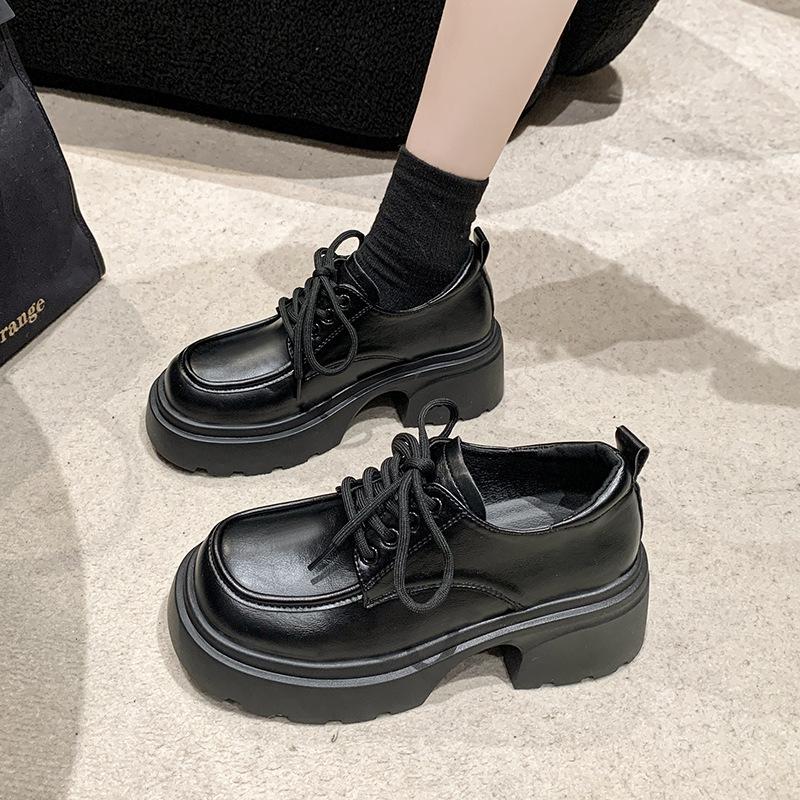 Белые туфли из натуральной кожи на высокой платформе в ретро-британском стиле, женские, новинка 2025 года, на осень и зиму, французские туфли с толстым каблуком и глубоким носком