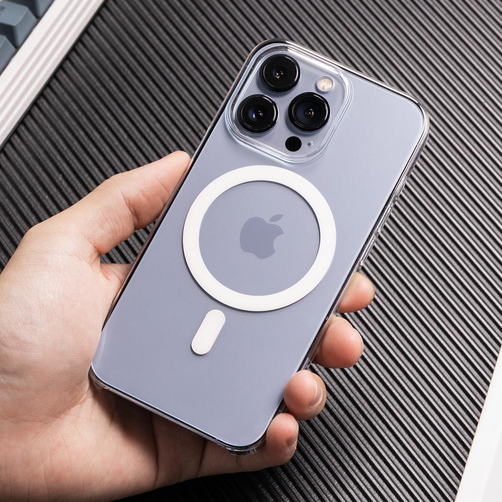 Transparent Case for Apple Magsafe Case for IPhone 15 14 13 12 11 Pro Max SE2022 XSMax XS XR 8 7 Plus Magnetic Adsorption Wireless Charging Cover