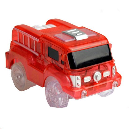 Набор игрушечных трековых аксессуаров Twisted Bend A Path с моторным освещением и светодиодными машинками для внедорожников